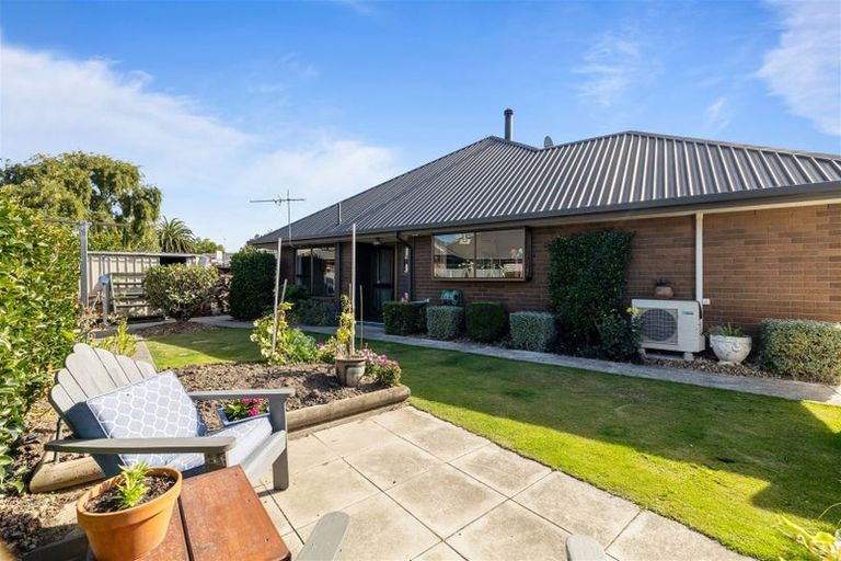 Photo of property in 21 Tivoli Place, Bishopdale, Christchurch, 8053