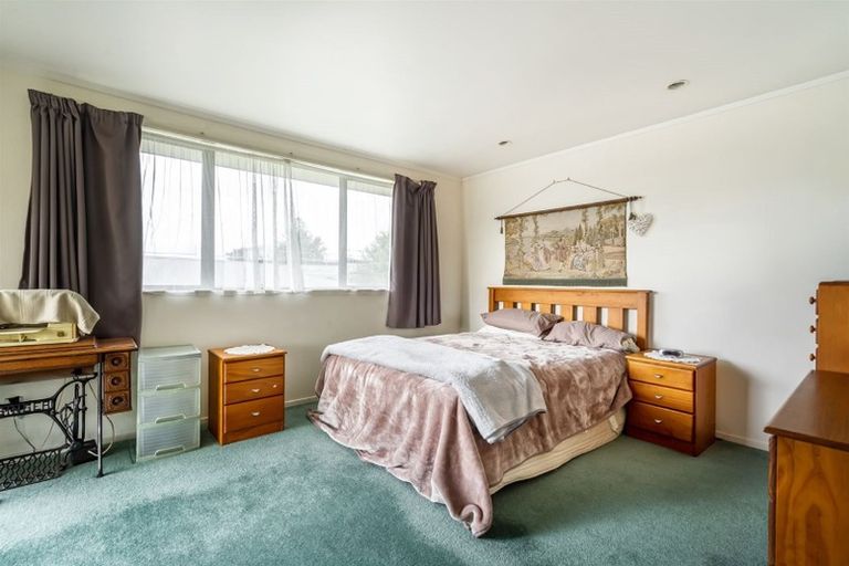 Photo of property in 2/147 Birkdale Road, Birkdale, Auckland, 0626