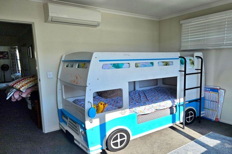 Photo of property in 3 Kamana Way, Kenepuru, Porirua, 5022