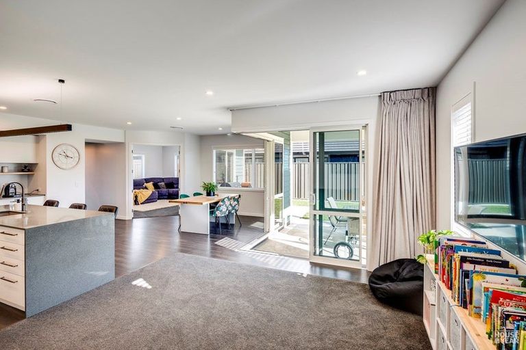 Photo of property in 52 Kenny Road, Te Awa, Napier, 4110