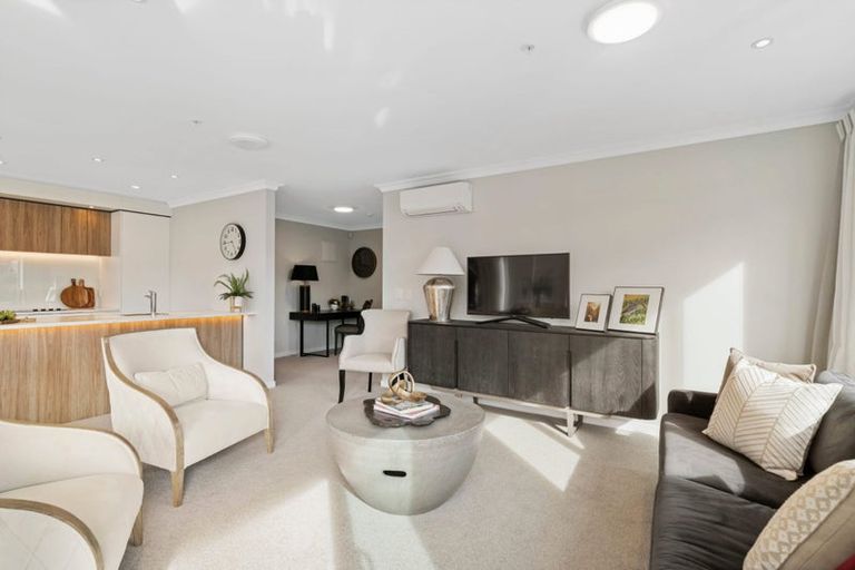 Photo of property in 1 Ngataringa Road, Devonport, Auckland, 0624