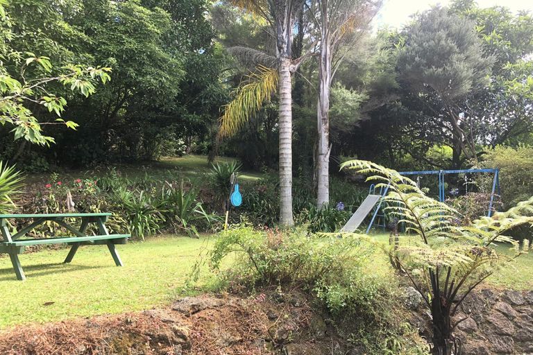 Photo of property in 68 Kemp Road, Kerikeri, 0230