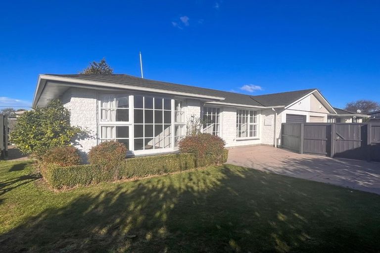 Photo of property in 2/468a Greers Road, Bishopdale, Christchurch, 8053