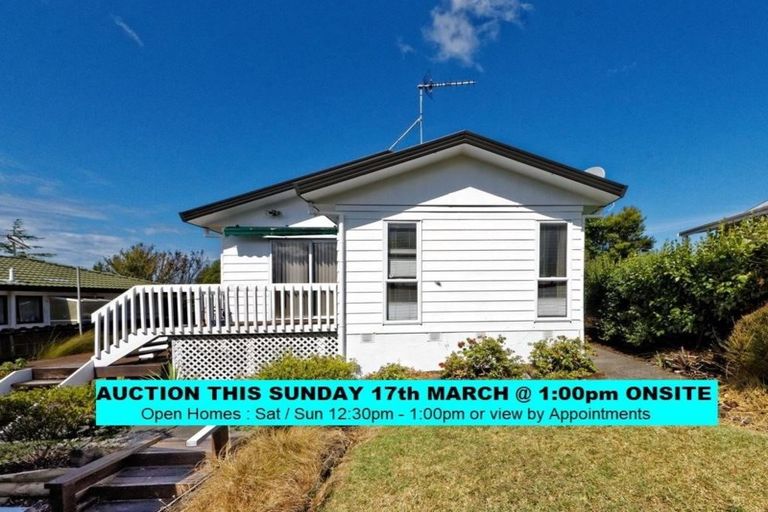 Photo of property in 37 Hassan Drive, Massey, Auckland, 0614