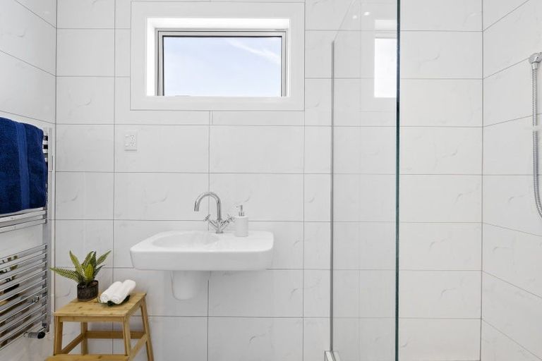 Photo of property in 74 Oroua Street, Eastbourne, Lower Hutt, 5013