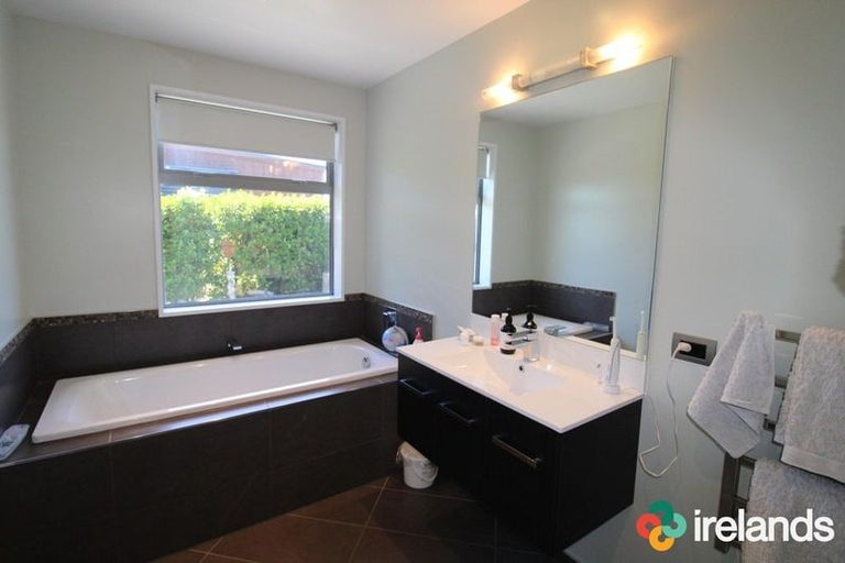 Photo of property in 116 Glenstrae Road, Redcliffs, Christchurch, 8081