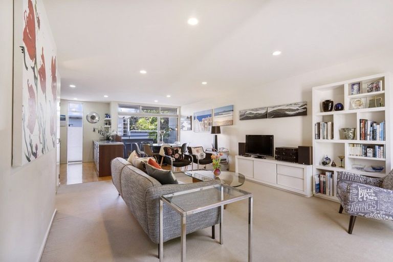 Photo of property in Habitat Apartments, 6/31 Byron Avenue, Takapuna, Auckland, 0622