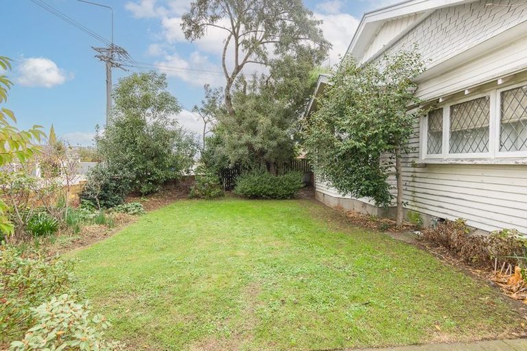 Photo of property in 21 Normans Road, Strowan, Christchurch, 8052