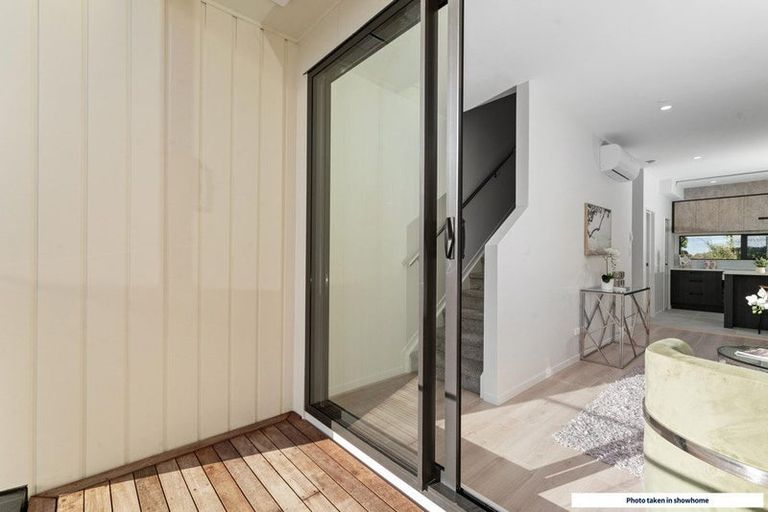 Photo of property in 6/18 Hetherington Road, Ranui, Auckland, 0612