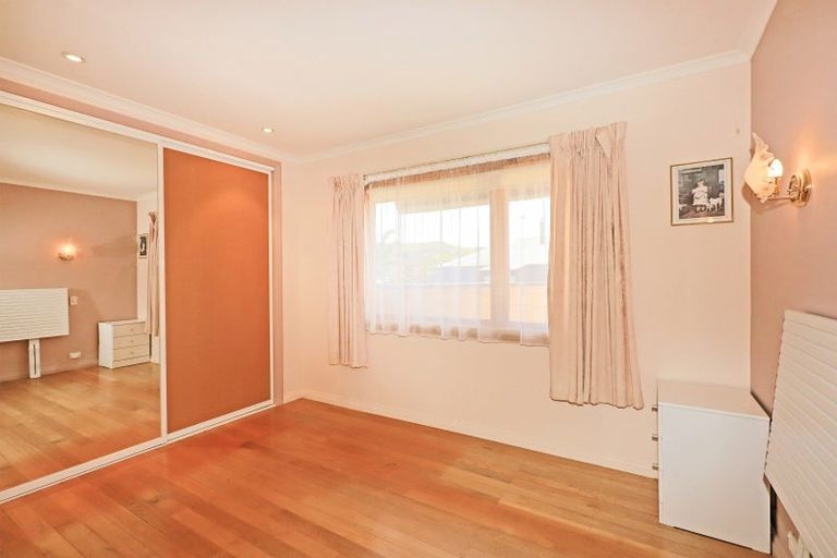 Photo of property in 68 Gillies Crescent, Waimarama, Havelock North, 4294