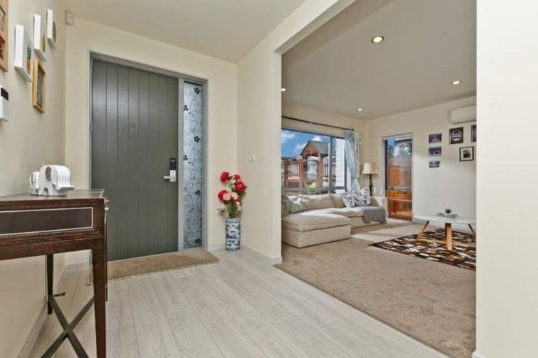 Photo of property in 15 Wisteria Lane, Silverdale, 0932