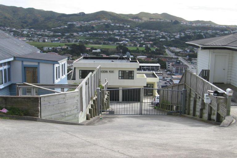 Photo of property in 42d Sheridan Terrace, Johnsonville, Wellington, 6037