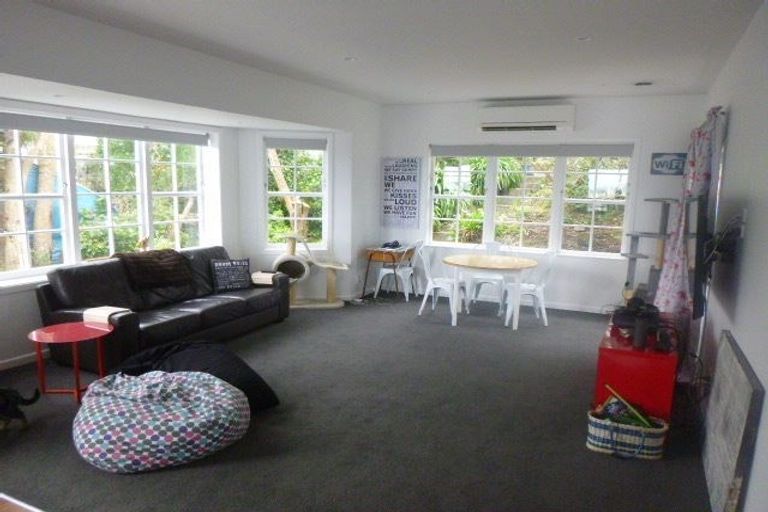 Photo of property in 136 Cashmere Avenue, Khandallah, Wellington, 6035