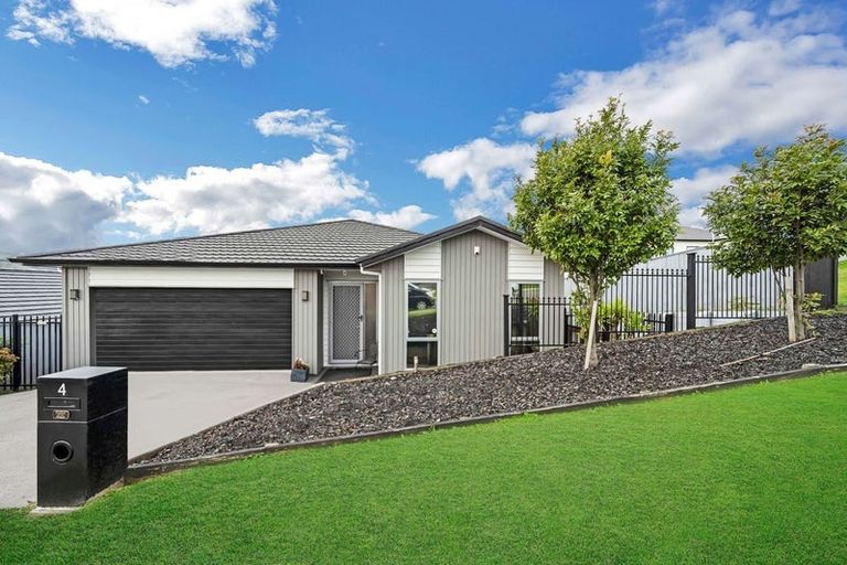 Photo of property in 204 Helenslee Road, Pokeno, 2472