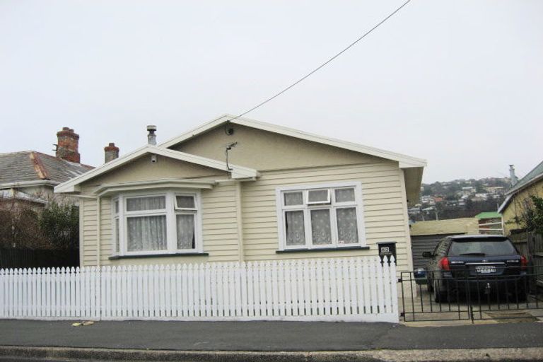 Photo of property in 82 Loyalty Street, Forbury, Dunedin, 9012