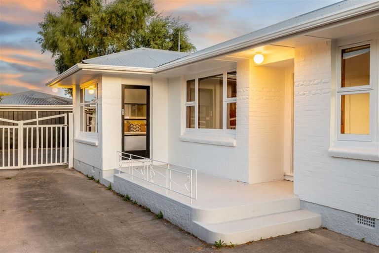 Photo of property in 130 Gayhurst Road, Dallington, Christchurch, 8061