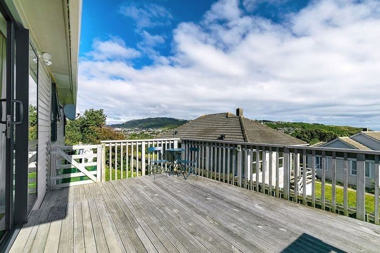 Photo of property in 14 Downes Street, Titahi Bay, Porirua, 5022
