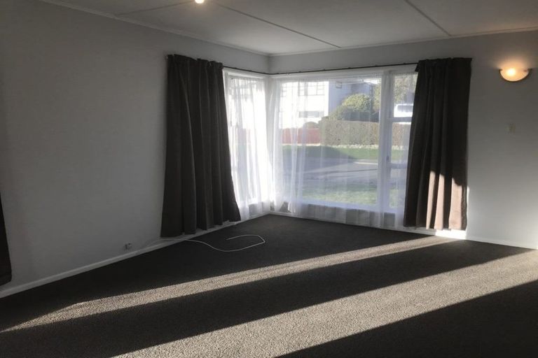Photo of property in 11a Oswald Crescent, Paparangi, Wellington, 6037