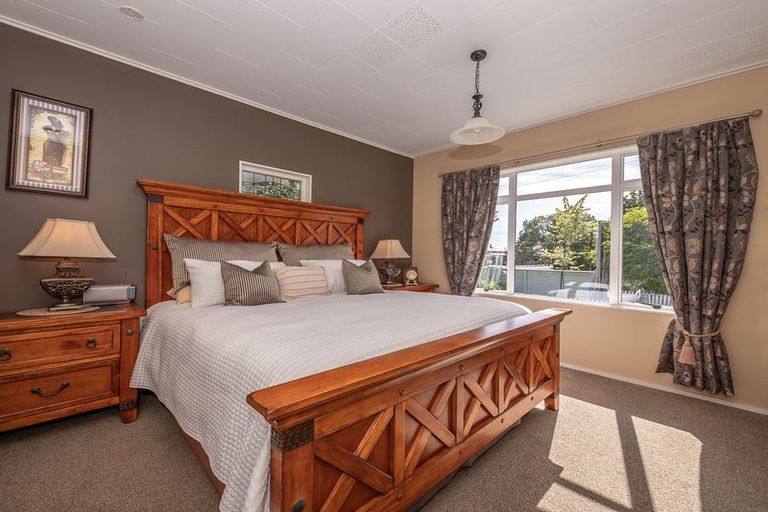 Photo of property in 22 Queen Street, Westport, 7825