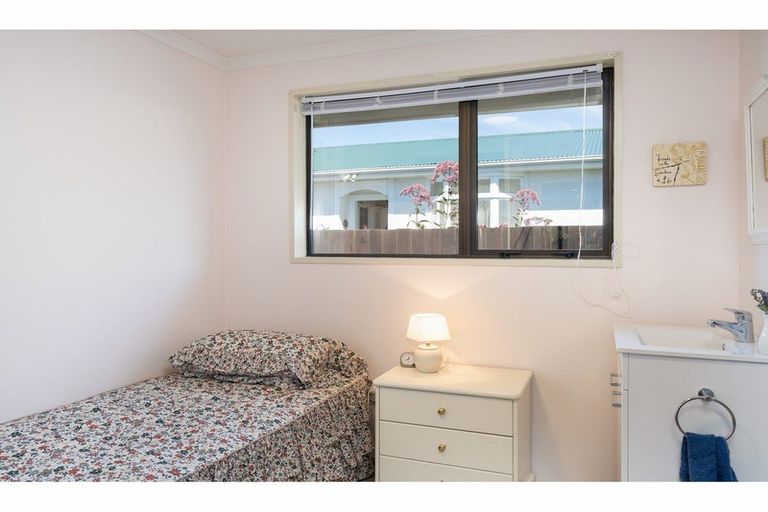 Photo of property in 75 Frankleigh Street, Somerfield, Christchurch, 8024