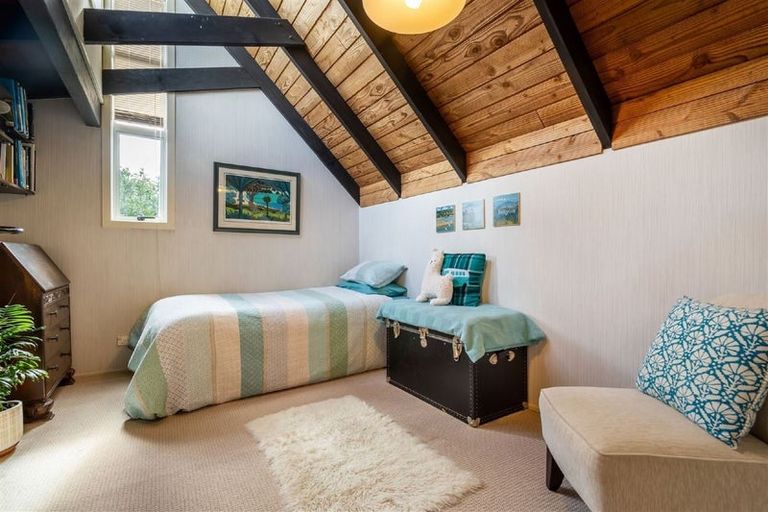 Photo of property in 27 Hadfield Street, Beach Haven, Auckland, 0626