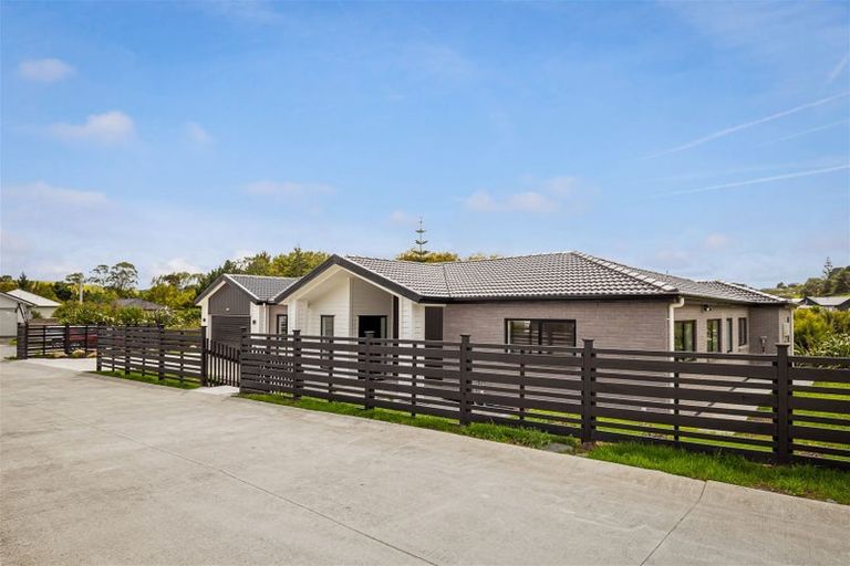 Photo of property in 29 Pukemarino Road, Waimauku, 0812