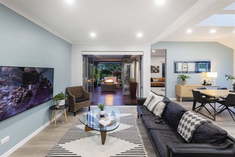 Photo of property in 7 Millpond Place, Parklands, Christchurch, 8083