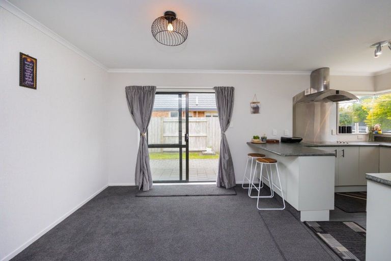 Photo of property in 10 Parnell Heights Drive, Kelvin Grove, Palmerston North, 4414