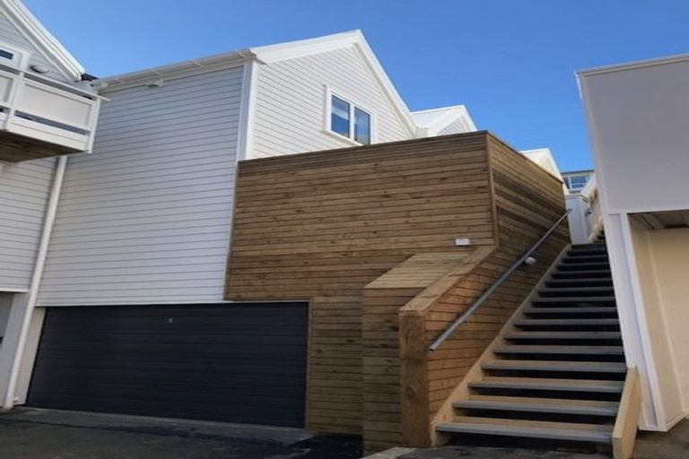 Photo of property in Pirie Street Townhouses, 22/35 Pirie Street, Mount Victoria, Wellington, 6011