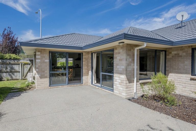 Photo of property in 67 Awatea Avenue, Paraparaumu, 5032