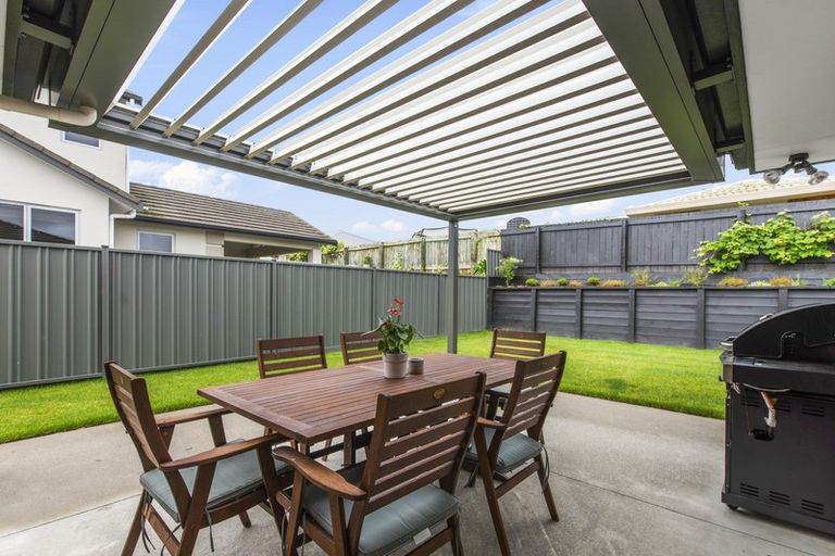 Photo of property in 5 Hamon Place, Pukehangi, Rotorua, 3015