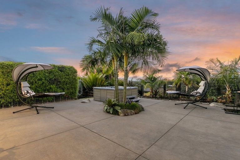 Photo of property in 37 Falcon Drive, Welcome Bay, Tauranga, 3112