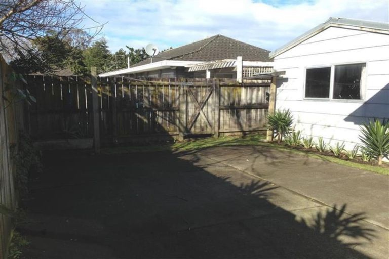 Photo of property in 25 Meadowcourt Drive, Manukau, Auckland, 2025