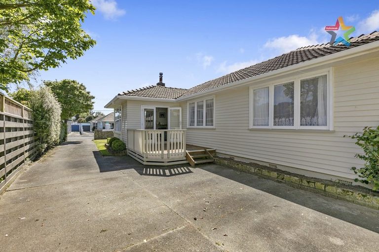 Photo of property in 10 Holyoake Crescent, Avalon, Lower Hutt, 5011