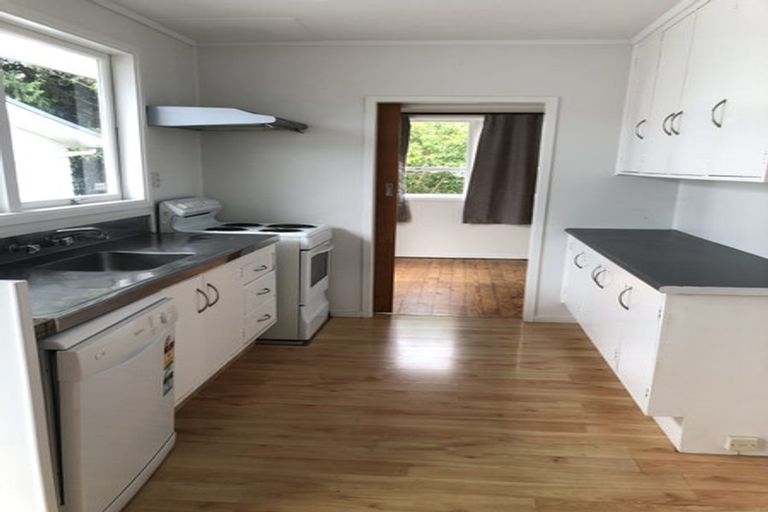 Photo of property in 53 Blakeborough Drive, Forrest Hill, Auckland, 0620