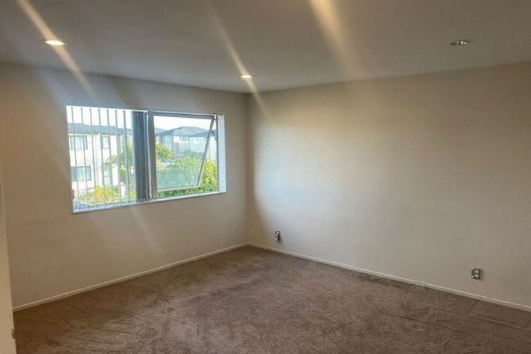 Photo of property in 9 Rosewell Crescent, Flat Bush, Auckland, 2019