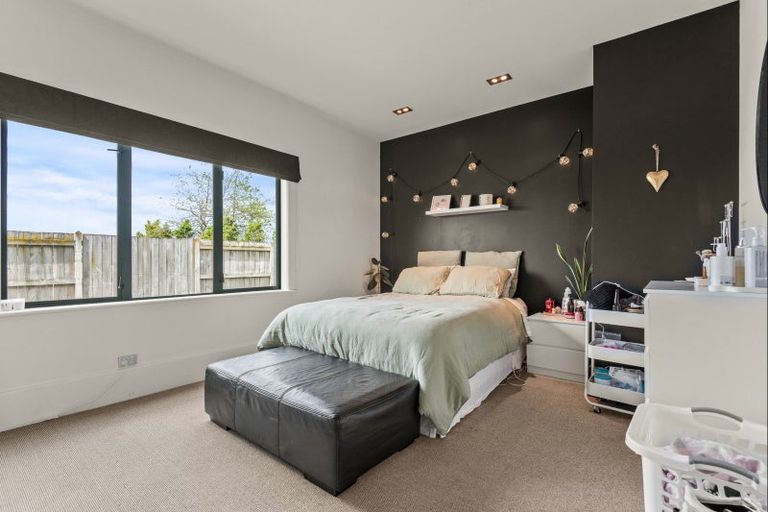 Photo of property in 6 Banksia Grove, Milson, Palmerston North, 4414