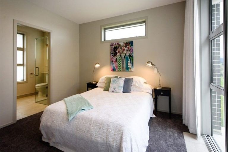 Photo of property in 162 Pacific Drive, Fitzherbert, Palmerston North, 4410