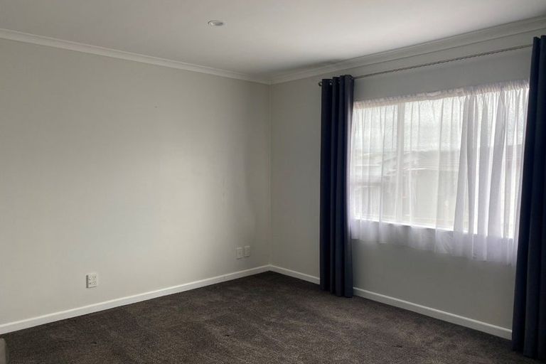 Photo of property in 10a Gaff Place, Whitby, Porirua, 5024