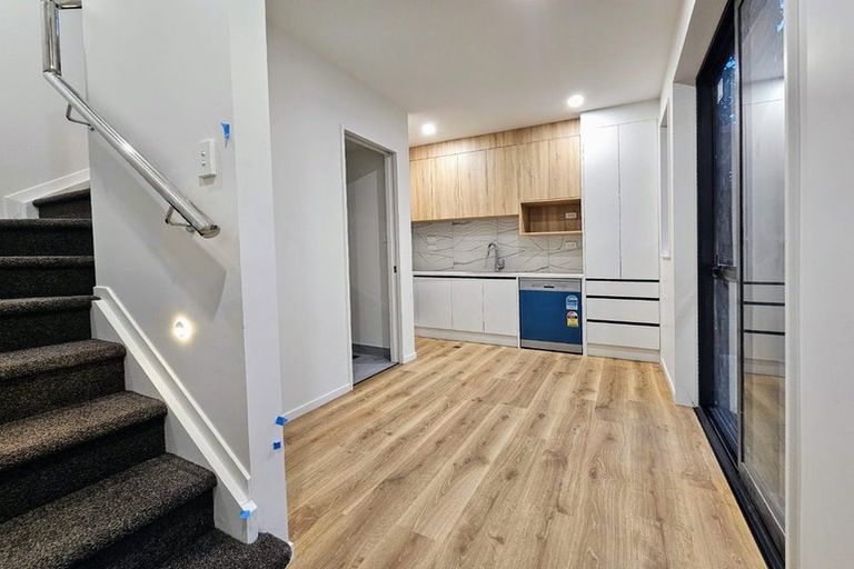 Photo of property in 8 Lewis Road, Pakuranga, Auckland, 2010