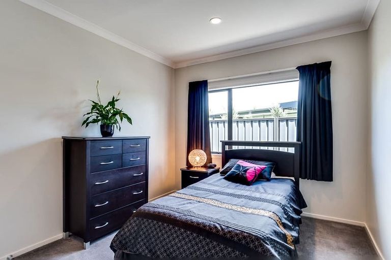 Photo of property in 15 Milford Place, Poraiti, Napier, 4112