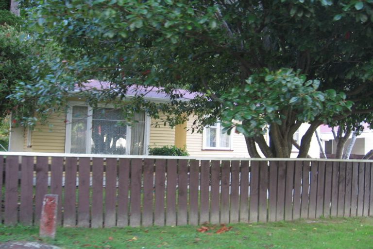 Photo of property in 26 Sunny Grove, Wainuiomata, Lower Hutt, 5014