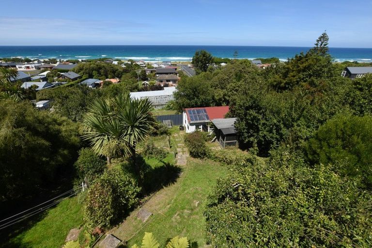 Photo of property in 16 Bedford Parade, Brighton, Dunedin, 9035