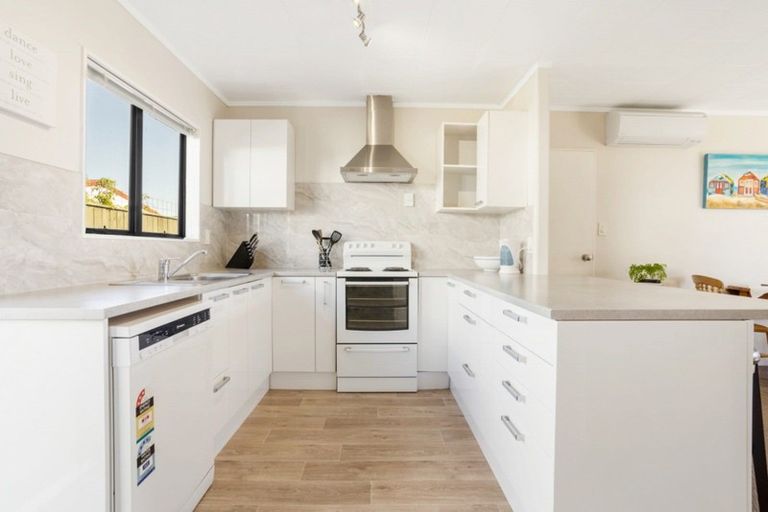 Photo of property in 215a Chartwell Avenue, Whangamata, 3620