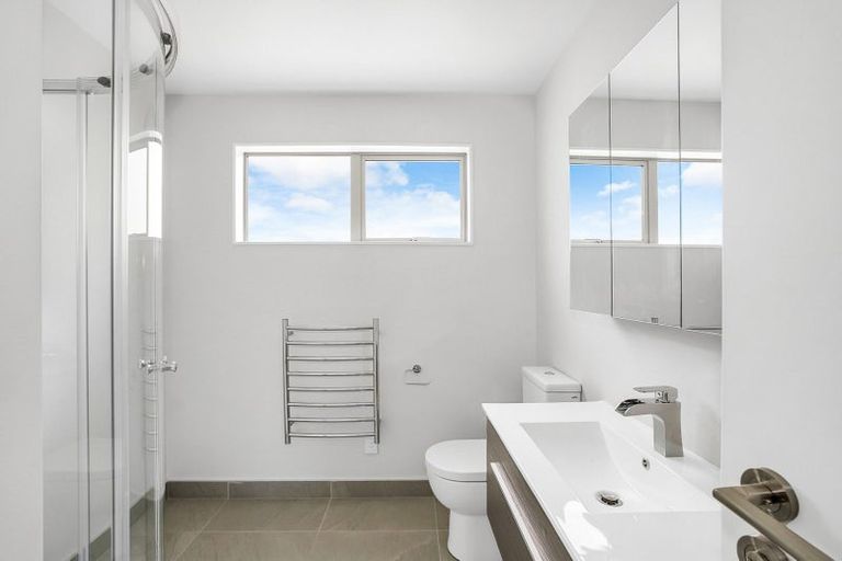 Photo of property in 48/11 Ray Small Drive, Papakura, 2110