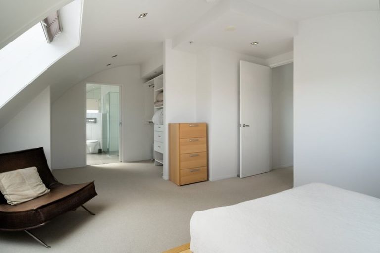 Photo of property in 6/50 Marine Parade, Mount Maunganui, 3116