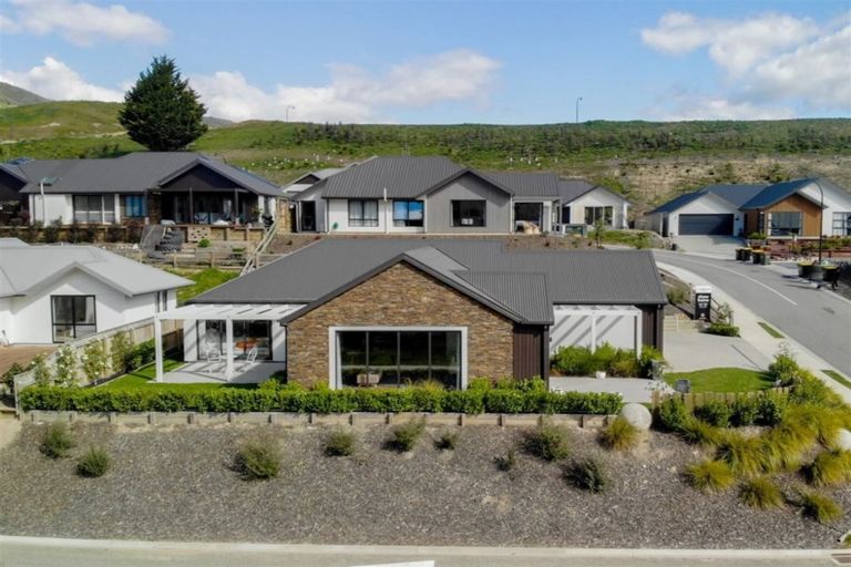 Photo of property in 5 Village Lane, Stoke, Nelson, 7011