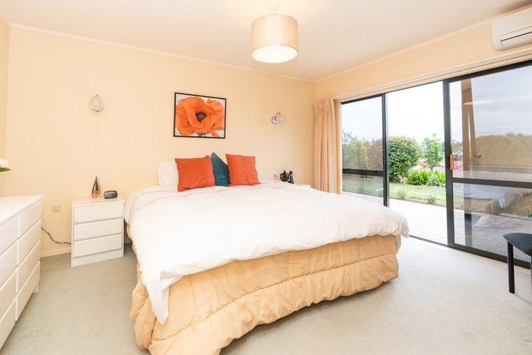 Photo of property in 61 Grosvenor Gardens, Flagstaff, Hamilton, 3210