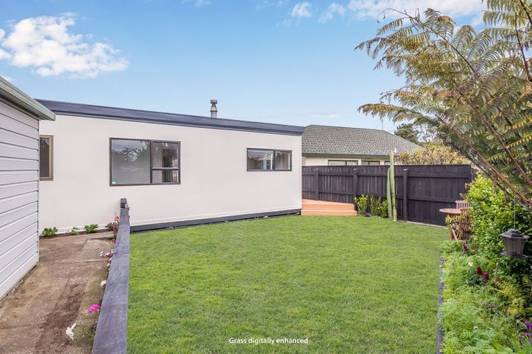 Photo of property in 39 Raumati Road, Raumati Beach, Paraparaumu, 5032