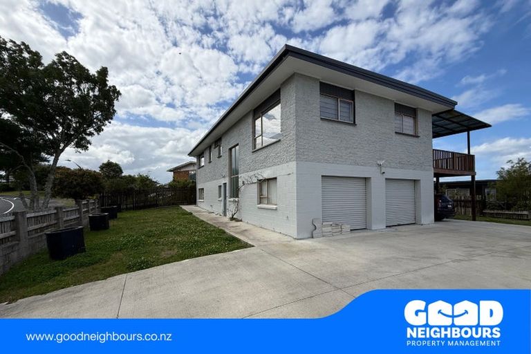 Photo of property in 24 Widmore Drive, Massey, Auckland, 0614